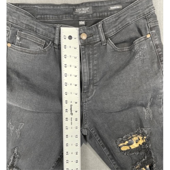 Judy Blue Skinny Fit Jeans Womens 14 Black Leopard Patch Distressed Edgy Biker - Picture 9 of 10